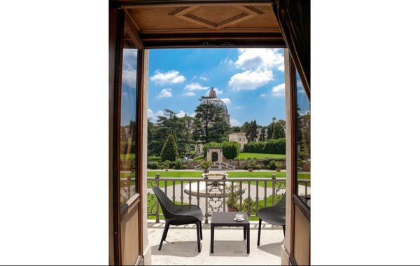 Sky Lounge Side Table