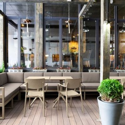 Mykonos Corner Lounge