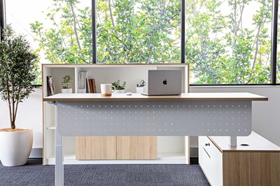 An Executive Desk To Stand Out