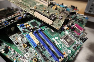 What to Do With an Old Computer: Data Wiping, Recycling and Replacement