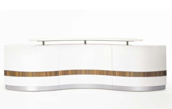 Martinique Reception Counter